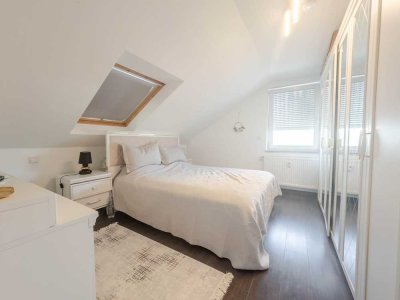 Stylische 4-Zi. DG-Wohnung mit EBK – hell & modern