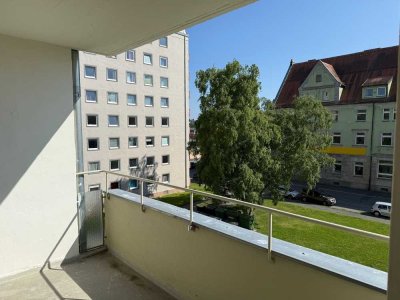 Moderne 3-Zimmer Wohnung mit Balkon ab sofort
