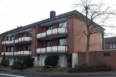 Wir renovieren für Sie! gut geschnittene 3-Zimmer-Wohnung mit Balkon in MG Odenkirchen