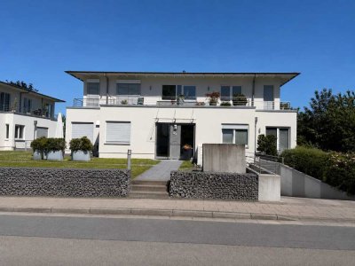 Stilvolles Penthouse  im Grünen mit umlaufender Terrasse und TG-Stellplatz
