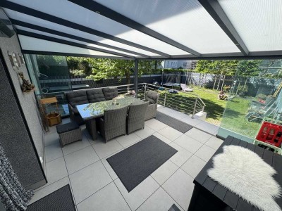 Kernsaniertes 3-Familienhaus mit Garten, Terrasse & Eigennutzungsoption in Duisburg-Neudorf