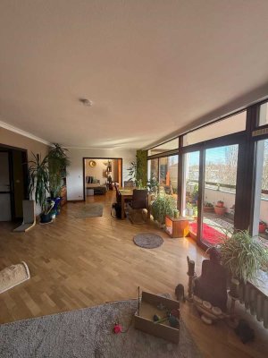 Bezugsfrei ab August 2026-Tolle 5,5 Zi.-Maisonette Whg. sucht.....