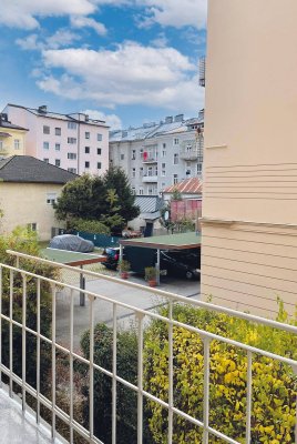 Citylife – 2-Zimmer Altbaujuwel mit Balkon im begehrten Andräviertel