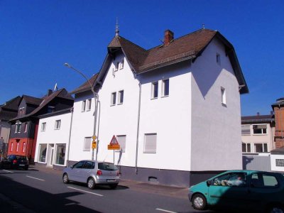 Zentral in Dillenburg zu Vermieten - 2 Zimmer - Küche/Wohnzimmer -Bad 70 qm