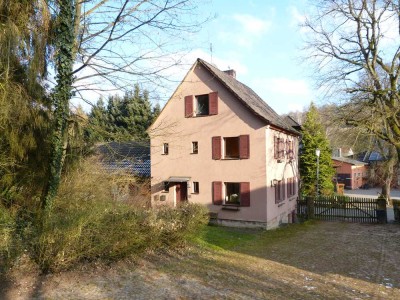 NATUR PUR!!! Kleines Einfamilienhaus in Kirchheim-Frielingen