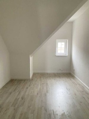 ++ 3 Raumwohnung im Dachgeschoss ++