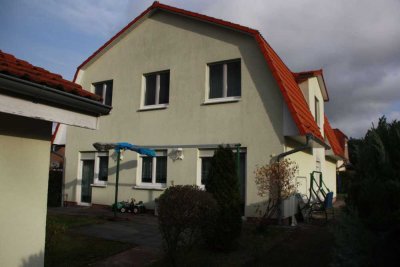 Bezugsfertige 3-Raum-Wohnung mit Einbauküche - nur 7 min vom südlichen Berliner Stadtrand