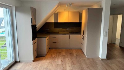 Erstbezug nach Sanierung: Exklusive 4-Zimmer-Maisonette-Wohnung mit lux. Innenausstattung