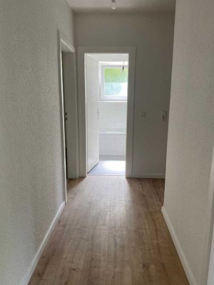 Frisch Saniert! Schöne 3 Zimmer Wohnung