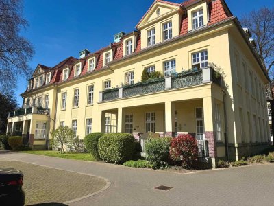 Wohnkomfort in historischem Ambiente - grosse 2 Raum Wohnung!