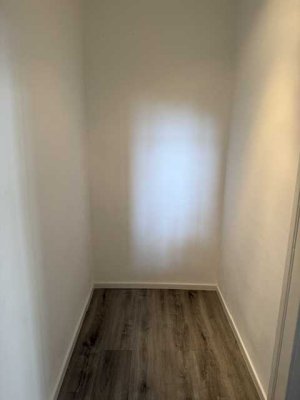 Provisionsfrei, sonnige und sanierte 3,5-Zimmer-Wohnung in bester Lage in Augsburg-Pfersee