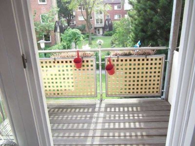 Helle & möblierte 2,5-Zimmer Endwohnung m. Südwest Balkon in ruhiger Süd-Lage