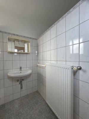 +++Wohnung mit 69m² Wfl.+ Balkon in bester zentralen Lage, direkt in Oberpullendorf zu vermieten! +KEINE ABLÖSE!+++