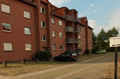 Renovierte helle 1-Zimmer-DG-Wohnung mit Balkon in Helmstedt
