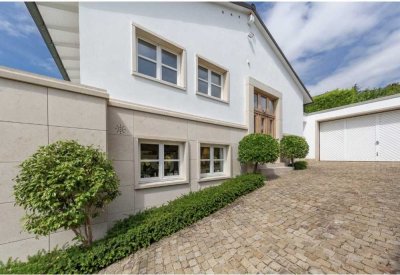 Geräumiges 6,5-Zimmer Haus mit beheizbarem Pool  in Dortmund-Sommerberg