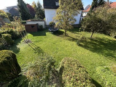 PULLACH I Neu renovierte 2-Zimmer-Wohnung mit EBK und Balkon
