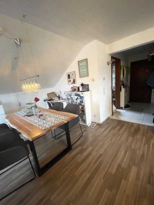 Sonnige 2 Zimmer in Deizisau mit EBK, Loggia und Garage