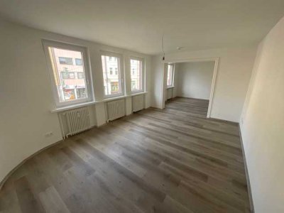 Geräumige 4-Zimmer-Wohnung mit Balkon!