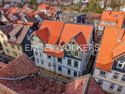 FRISCH SANIERTE 3-ZIMMER-ALTBAUWOHNUNG MIT VIEL LICHT IN ZENTRALER LAGE