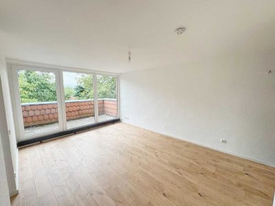 Renovierte Wohnung mit Dachterrasse, Garten und Tiefgarage direkt am Schlosspark Strünkede