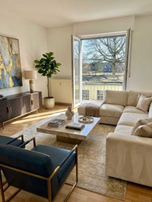 Frisch renovierte 2-Zimmer-Wohnung mit Balkon – Hell, modern und bezugsfrei.