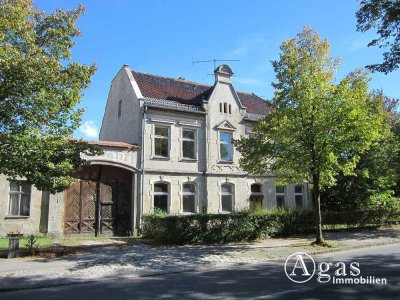 Grundstück mit sanierungsbedürftigem Mehrfamilien-Wohnhaus unter Denkmalschutz in Rheinsberg