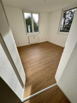 Erstbezug nach Sanierung- charmanter Altbau, EBK, Südstadt