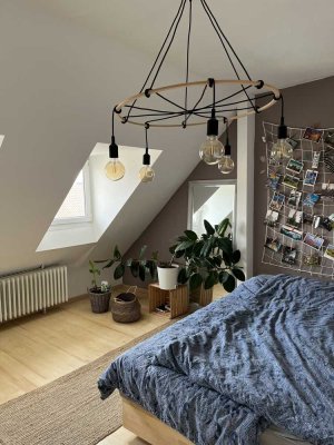 Zwischenmiete - Helle 2-Zimmer Dachgeschosswohnung in Mainz Neustadt