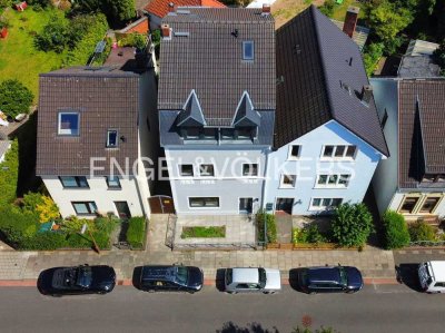 Lichtdurchflutete Maisonettewohnung mit Loggia, Balkon & offenem Spitzboden – Ein Wohntraum über ...