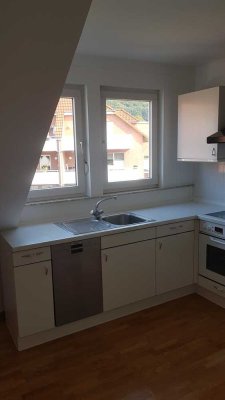 Ansprechende und gepflegte 2-Raum-DG-Wohnung mit gehobener Innenausstattung mit EBK in Rinteln