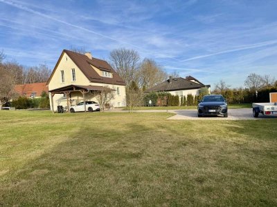 Einfamilienhaus in Chemnitz-Glösa mit riesigem Grundstück, Pool, Teich und Keller vom Eigentümer