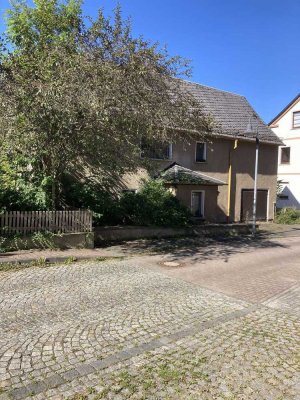 Unsaniertes Einfamilienhaus in Berga-Wünschendorf