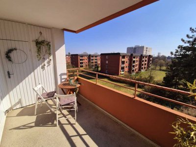 Großzügige 2-Zimmer-Wohnung mit Balkon und Aufzug in ruhiger Lage