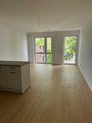Neubau+Erstbezug  – helle, attraktive 3-Zimmer Wohnung mit Aufzug und grossem Balkon