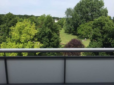 Geräumiges, exklusives 7-Zimmer-Townhouse mit lux. Innenausstattung und EBK im Herzen Bad Sodens