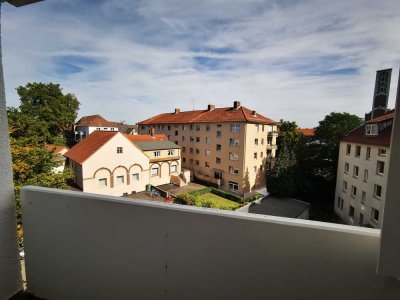 Komplett modernisierte 1-Zimmer-Wohnung mit Balkon und Einbauküche in Uninähe / Braunschweig