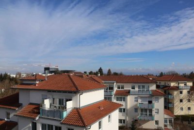 Sehr gute Rendite - schöne, dauerhaft vermietete DG-Wohnung im "betreuten Wohnen"