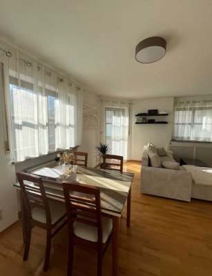 Attraktive 1,5 Zimmer- Terrassenwohnung, EBK + TG-Einzel in 85579 Neubiberg!