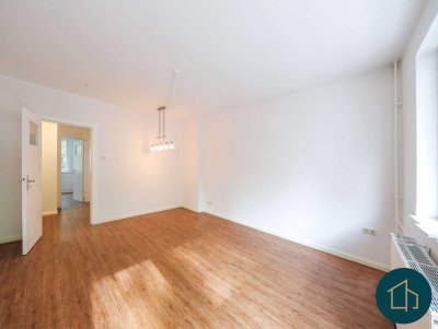Freie 2 Zimmer Hochparterre in Eimsbüttel: Perfekte Lage, gut geschnitten, mit Balkon.