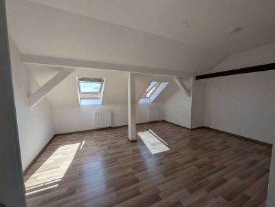 +++NEU!+TRAUMWOHNUNG+4-R. DG-WOHNUNG+OFFENE KÜCHE+WOZI. MIT LOGGIA+++