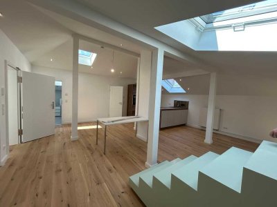 Gehoben sanierte Dachgeschosswohnung in zentraler Lage