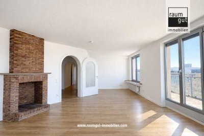 Erstbezug nach Renovierung: Einzigartiges Penthouse mit großzügiger Dachterrasse am Worringer Platz