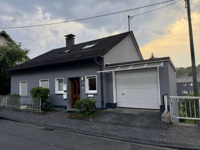 Kernsaniertes 1 bis 3-Familienhaus am Weidenauer Giersberg - Provisionsfrei