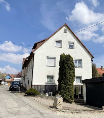 Praktisches Wohnhaus mit großzügiger Doppelgarage in Münsingen-Rietheim