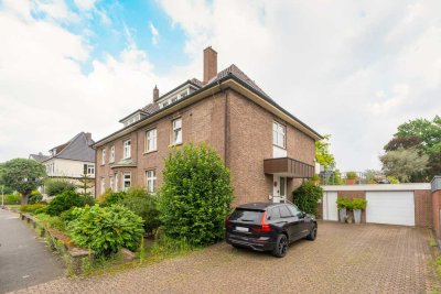 Erdgeschosswohnung mit großem Garten, Pool und Altbau-Charme in bester Lage von Bocholt