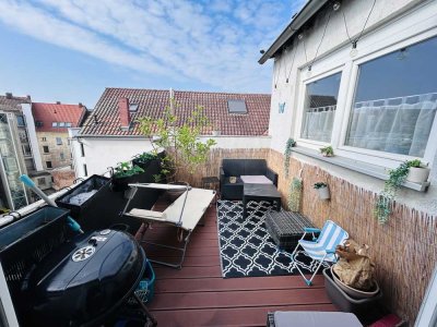 Attraktive 4-Zimmer-Wohnung mit Einbauküche, gemütlicher Dachterrasse & viel Platz in Kaiserslautern