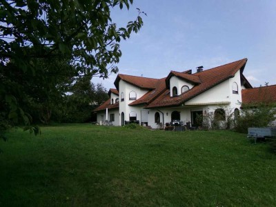 Traumvilla für die ganze Familie - Ein Paradies mit großzügigem Anwesen