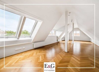 - Zeitlose Eleganz trifft moderne Technologie - Außergewöhnliche Wohnwelt über zwei Etagen