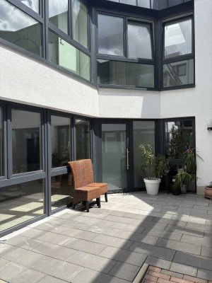 -Ideal für Familien- WG geeignet! Exklusive, neuwertige 4-Zimmer-Maisonette Wohnung