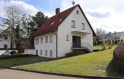 Idyllisches Wohlfühlzuhause - Freistehendes Einfamilienhaus mit Traumgrundstück und Ausbaupotenzial